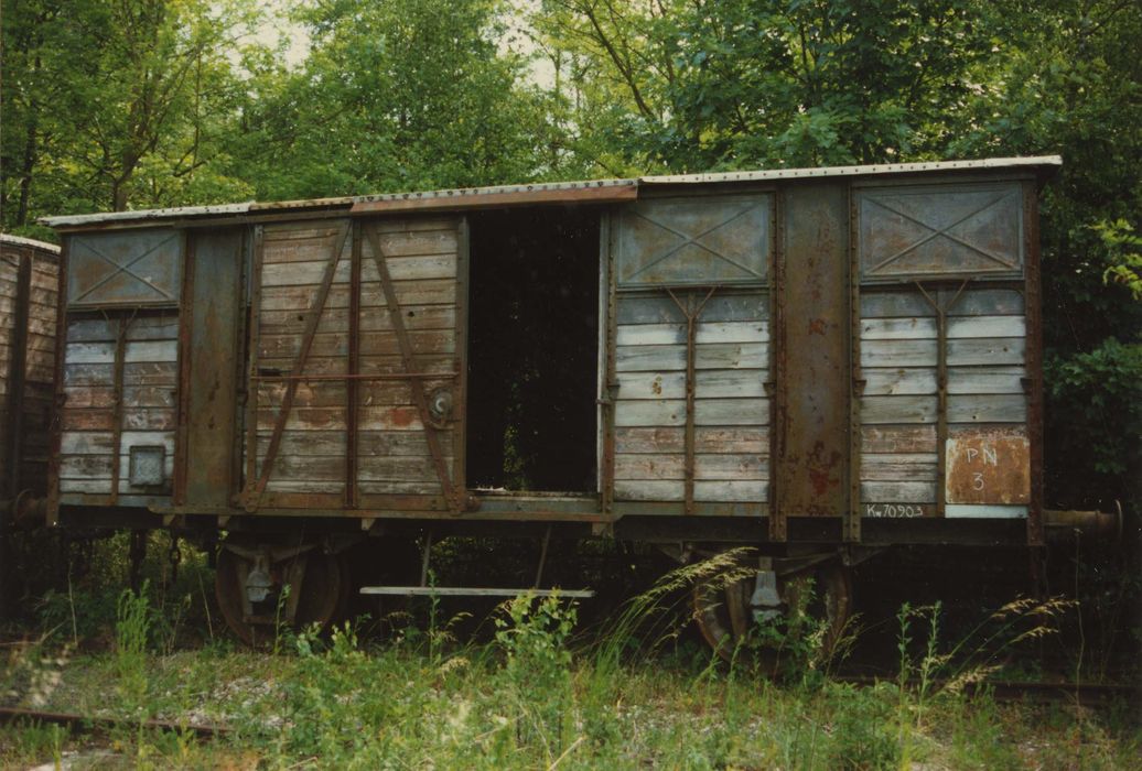 wagon couvert à essieux parallèles, à voie normale, KW 70903, vue générale - © Ministère de la Culture (France), Médiathèque du patrimoine et de la photographie, diffusion RMN-GP