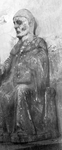 statue : un moine assis (de profil) - © Ministère de la Culture (France), Médiathèque du patrimoine et de la photographie (objets mobiliers), tous droits réservés