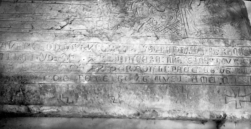 sarcophage (couvercle de sarcophage) - © Ministère de la Culture (France), Médiathèque du patrimoine et de la photographie (objets mobiliers), tous droits réservés