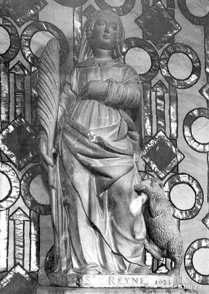 statuette : sainte Reine