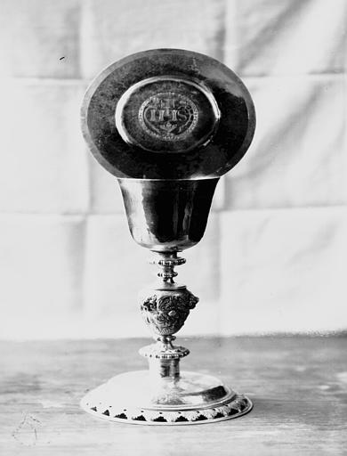 Calice et patène (numéro 3) en argent avec poinçons