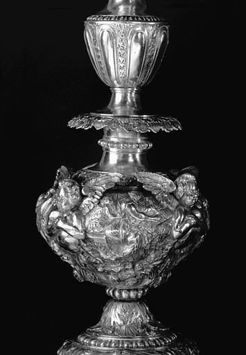 Noeud d'un ostensoir en argent d'époque Louis XIV - © Ministère de la Culture (France), Médiathèque du patrimoine et de la photographie, diffusion RMN-GP
