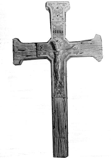 Croix avec plaques de cuivre émaillé sur âme de bois : Christ en applique