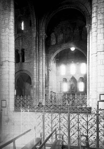 Intérieur : transept, vers le nord