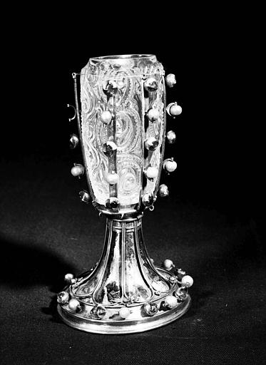 Reliquaire de la sainte Epine, cristal de roche, époque fatimide, cuivre émaillé orné de perles et pierres fines, monture 16e siècle