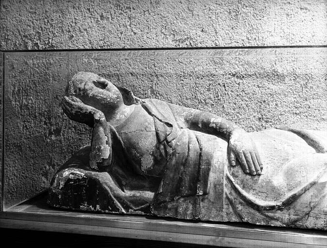 Statue en bois polychromé et doré : Vierge couchée - © Ministère de la Culture (France), Médiathèque du patrimoine et de la photographie, diffusion RMN-GP