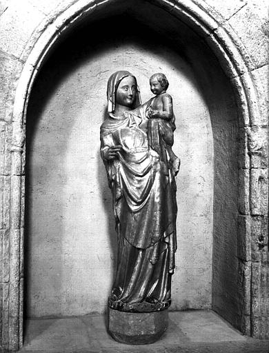 Statue en bois polychromé et doré : Vierge à l'Enfant - © Ministère de la Culture (France), Médiathèque du patrimoine et de la photographie, diffusion RMN-GP