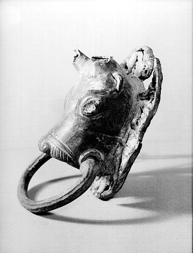 Ancien anneau en bronze déposé : à senestre - © Ministère de la Culture (France), Médiathèque du patrimoine et de la photographie, diffusion RMN-GP