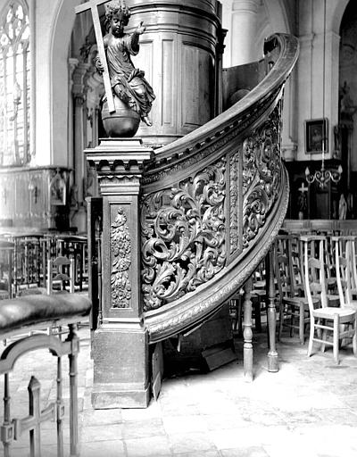 Chaire à prêcher, bois sculpté : escalier - © Ministère de la Culture (France), Médiathèque du patrimoine et de la photographie, diffusion RMN-GP