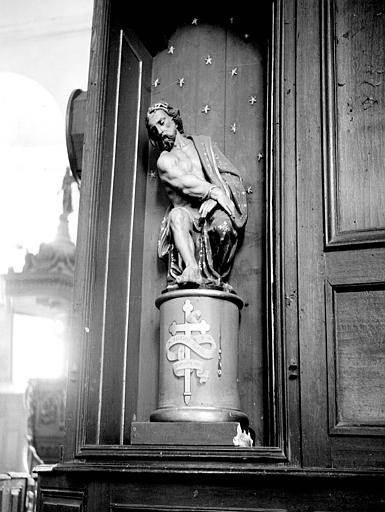 Statue en bois : Christ aux liens