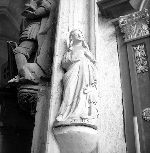 Statue en pierre : sainte Rose - © Ministère de la Culture (France), Médiathèque du patrimoine et de la photographie, diffusion RMN-GP