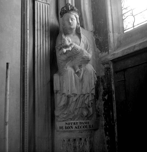 Statue en pierre : Vierge à l'Enfant dite Notre Dame de Bon Secours - © Ministère de la Culture (France), Médiathèque du patrimoine et de la photographie, diffusion RMN-GP