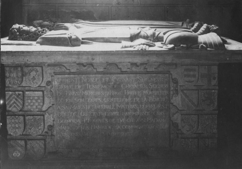 monument funéraire de la famille de Tenremonde, vue générale