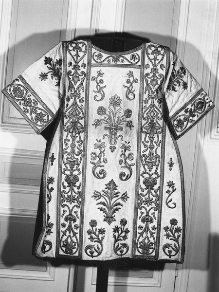 ornement dit de Sully : chasuble, dalmatiques (2)