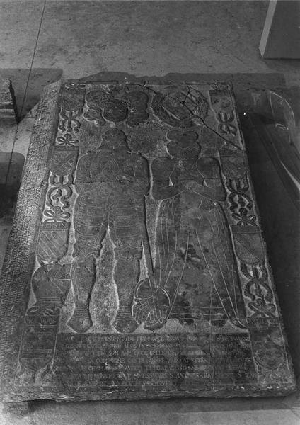 dalle funéraire de Jean Rasoir, seigneur de Beuvrages et de Jeanne de Vendegies sa femme, vue générale - © Ministère de la Culture (France), Médiathèque du patrimoine et de la photographie (objets mobiliers), tous droits réservés