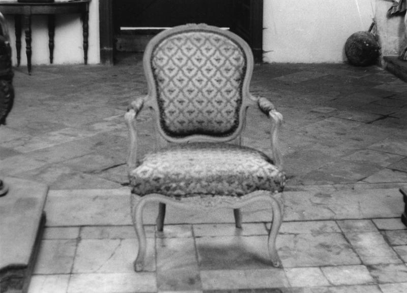 fauteuil, vue générale - © Ministère de la Culture (France), Médiathèque du patrimoine et de la photographie (objets mobiliers), tous droits réservés