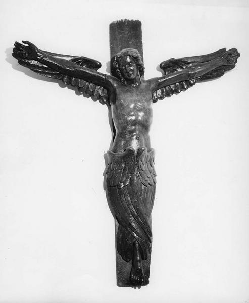 Statue : Christ ailé (ensemble du maître-autel)