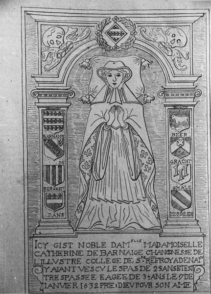 dalle funéraire de Catherine de Barnaige, chanoinesse du chapitre noble de Denain, vue générale - © Ministère de la Culture (France), Médiathèque du patrimoine et de la photographie (objets mobiliers), tous droits réservés