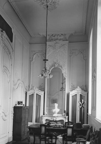 lambris de revêtement, vue partielle - © Ministère de la Culture (France), Médiathèque du patrimoine et de la photographie (objets mobiliers), tous droits réservés