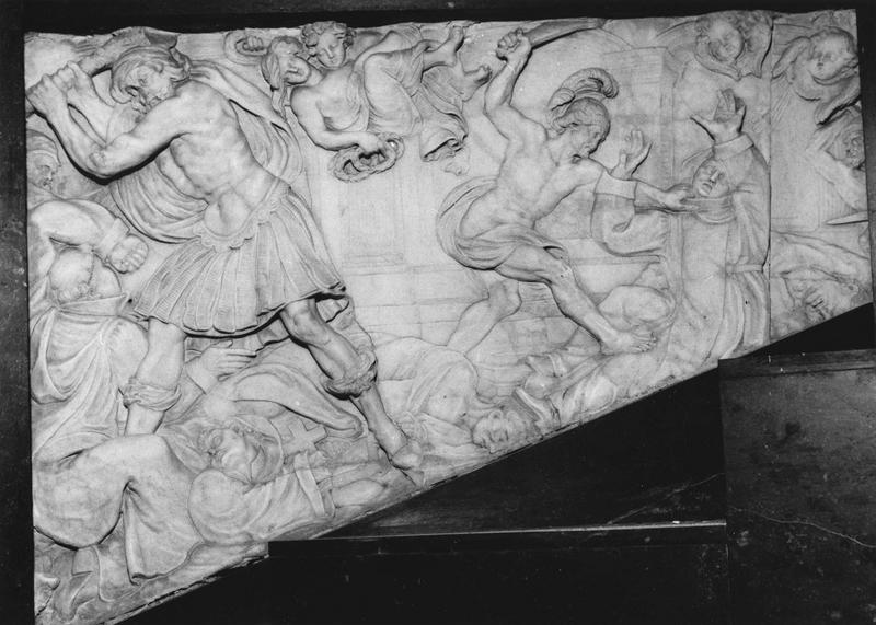 bas-relief : Scènes de la prise de l'abbaye de saint Amand par les normands, vue générale - © Ministère de la Culture (France), Médiathèque du patrimoine et de la photographie (objets mobiliers), tous droits réservés