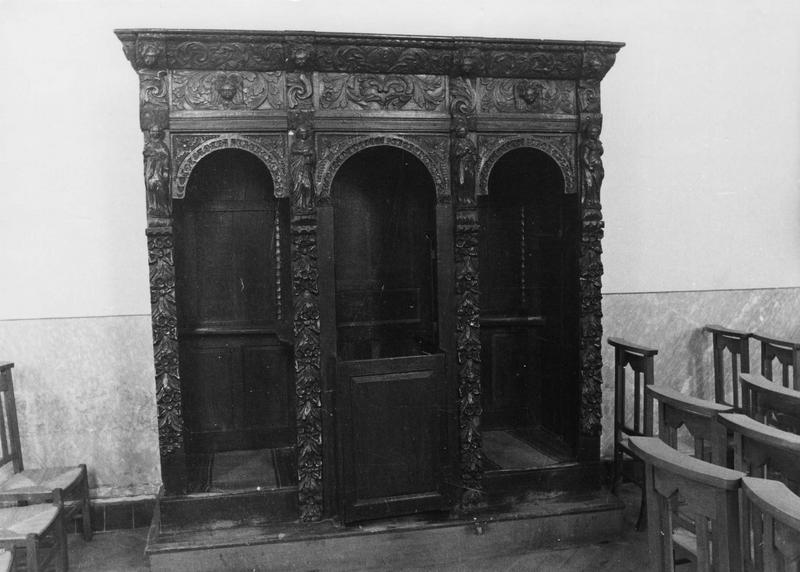 confessionnal, vue générale - © Ministère de la Culture (France), Médiathèque du patrimoine et de la photographie (objets mobiliers), tous droits réservés