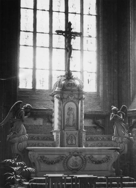 autel, gradins d'autel (2), tabernacle, statues (3) (maître-autel, ancien maître-autel de Saint-Jean-Baptiste), détail