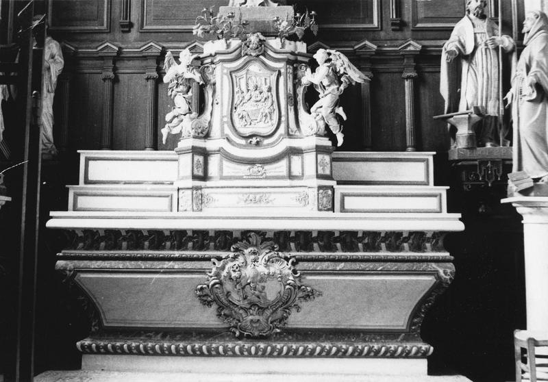 autel, gradin d'autel, tabernacle, vue générale - © Ministère de la Culture (France), Médiathèque du patrimoine et de la photographie (objets mobiliers), tous droits réservés