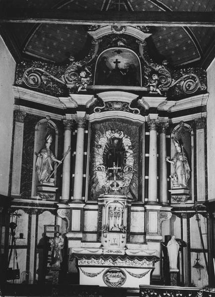 autel, tabernacle, retable, statues (3) : saint-Antoine, saint Eloi, saint Nicolas, vue générale