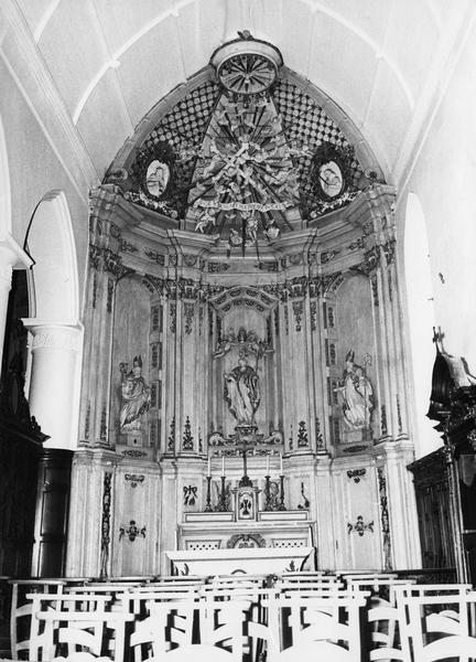 autel, tabernacle, retable, statues (en pendant), vue générale - © Ministère de la Culture (France), Médiathèque du patrimoine et de la photographie (objets mobiliers), tous droits réservés