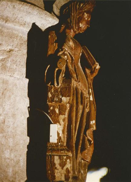 statue : Sainte Barbe, vue générale - © Ministère de la Culture (France), Médiathèque du patrimoine et de la photographie (objets mobiliers), tous droits réservés