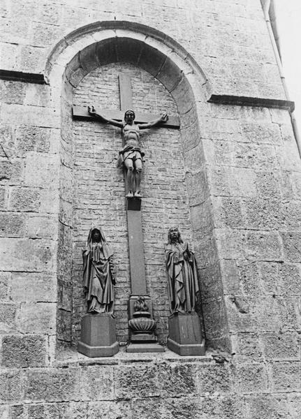 calvaire, vue générale - © Ministère de la Culture (France), Médiathèque du patrimoine et de la photographie (objets mobiliers), tous droits réservés