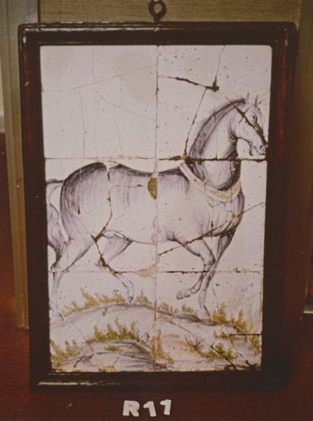 carrelage mural : Cheval, vue générale - © Ministère de la Culture (France), Médiathèque du patrimoine et de la photographie (objets mobiliers), tous droits réservés