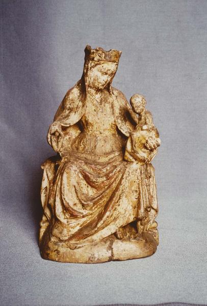 statue : Vierge à l'Enfant assise, vue générale - © Ministère de la Culture (France), Médiathèque du patrimoine et de la photographie (objets mobiliers), tous droits réservés