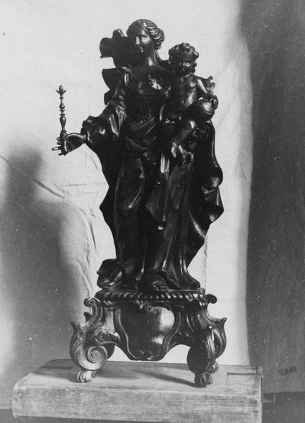 statue : Vierge à l'Enfant, vue générale - © Ministère de la Culture (France), Médiathèque du patrimoine et de la photographie (objets mobiliers), tous droits réservés