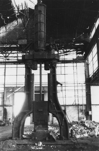 machine à marteler (marteau pilon), vue générale - © Ministère de la Culture (France), Médiathèque du patrimoine et de la photographie (objets mobiliers), tous droits réservés