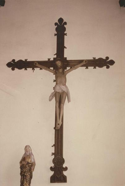 statue : Christ en croix (le), vue générale