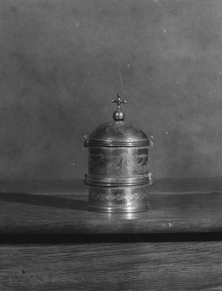 ampoule aux saintes huiles, vue générale