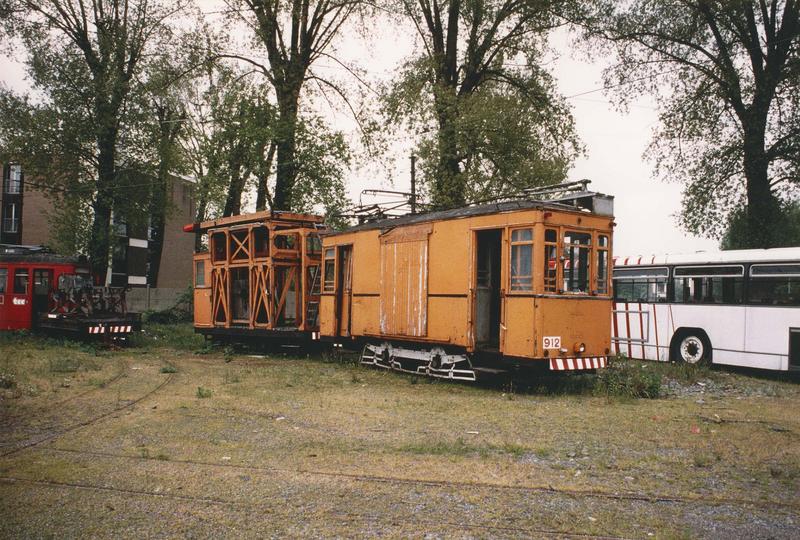 locomotive électrique : tramway dit train tour-échelle, à voie métrique, 912, vue générale - © Ministère de la Culture (France), Médiathèque du patrimoine et de la photographie (objets mobiliers), tous droits réservés