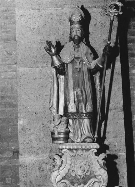 statue : saint Nicolas, vue générale