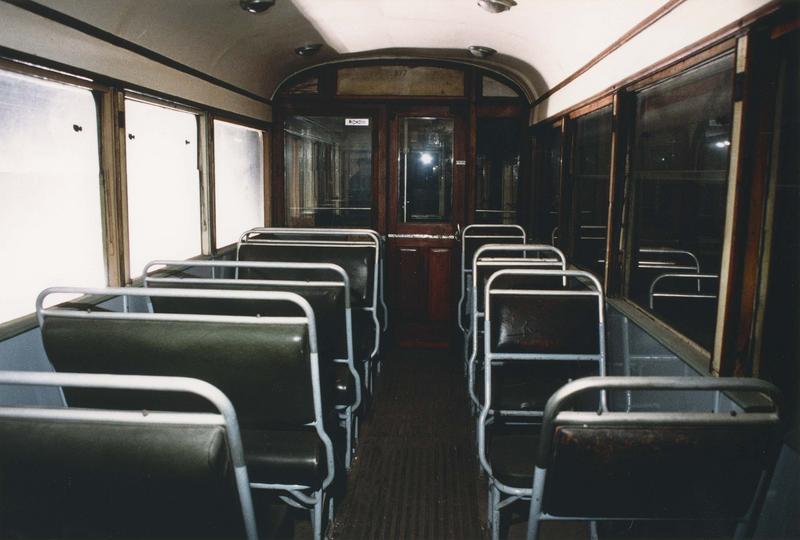 locomotive électrique : tramway à voie métrique, 877, vue partielle