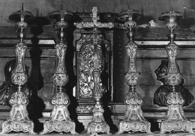 ensemble de 4 chandeliers (n° 2), vue générale - © Ministère de la Culture (France), Médiathèque du patrimoine et de la photographie (objets mobiliers), tous droits réservés