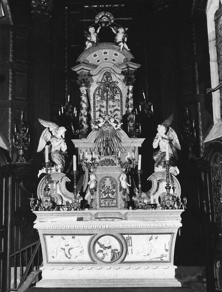 autel, gradin d'autel, tabernacle, statue (maître-autel), vue générale - © Ministère de la Culture (France), Médiathèque du patrimoine et de la photographie (objets mobiliers), tous droits réservés