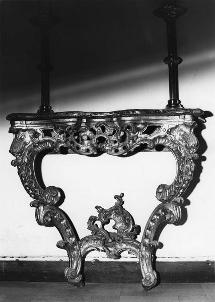 console style Louis XV, vue générale - © Ministère de la Culture (France), Médiathèque  du patrimoine et de la photographie (objets mobiliers), tous droits réservés