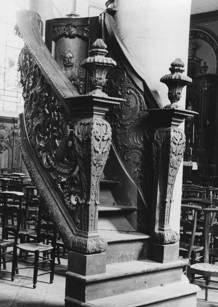 chaire à prêcher, vue générale de l'escalier