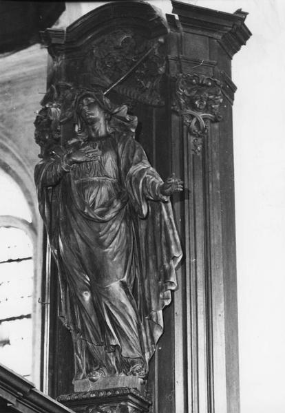 statue : Vierge de douleur (en pendant), vue générale