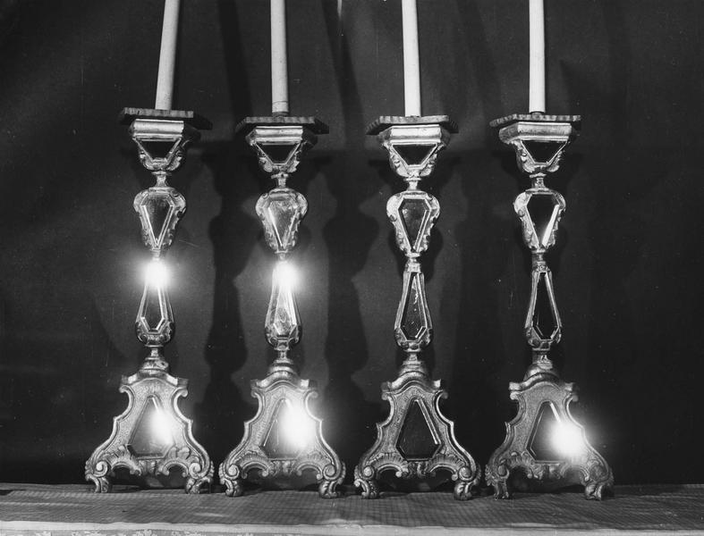 chandeliers (4), vue générale - © Ministère de la Culture (France), Médiathèque du patrimoine et de la photographie (objets mobiliers), tous droits réservés