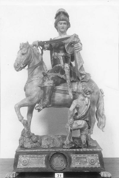 groupe sculpté : la Charité de Saint Martin