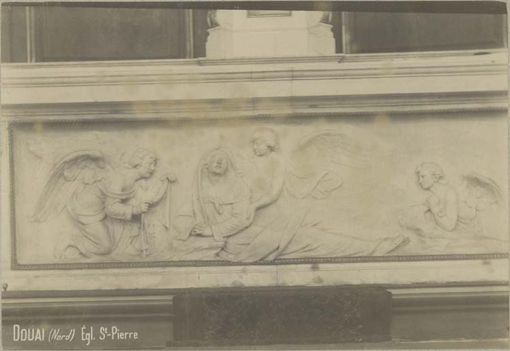 2 bas-reliefs : la Vierge au tombeau, la Mise au tombeau - © Ministère de la Culture (France), Médiathèque du patrimoine et de la photographie, diffusion GrandPalaisRmn Photo