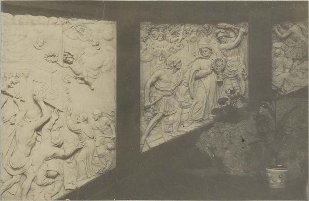 6 bas-reliefs : Scènes de la prise de l'abbaye de saint Amand par les normands