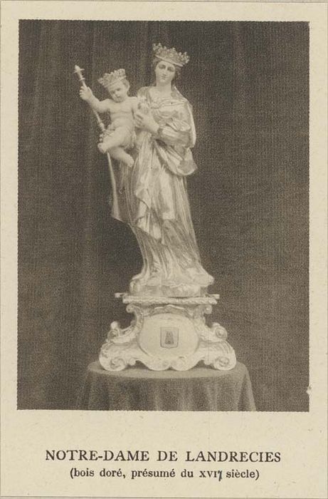 statue dite Notre-Dame de Landrecies : Vierge à l'Enfant, socle - © Ministère de la Culture (France), Médiathèque du patrimoine et de la photographie, diffusion GrandPalaisRmn Photo